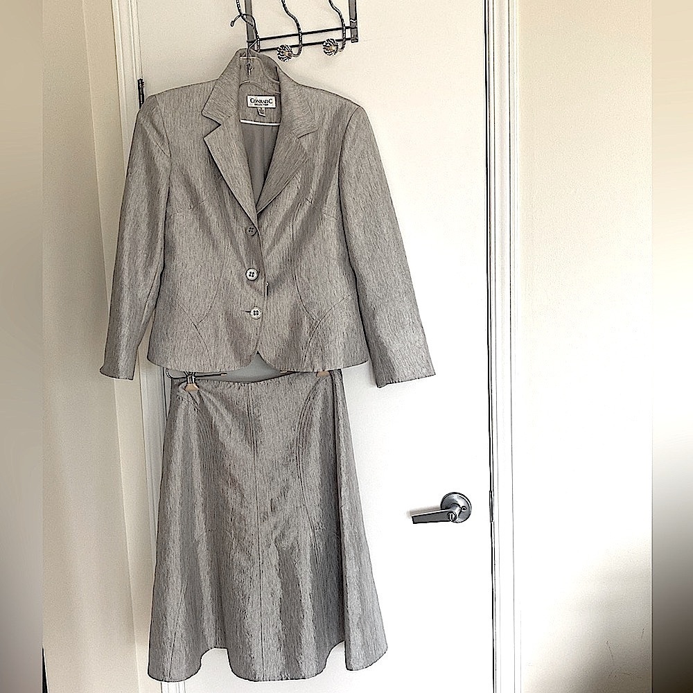 Conrad C 2 pieceskirt and jacket suit set size medium in silver grey siz…